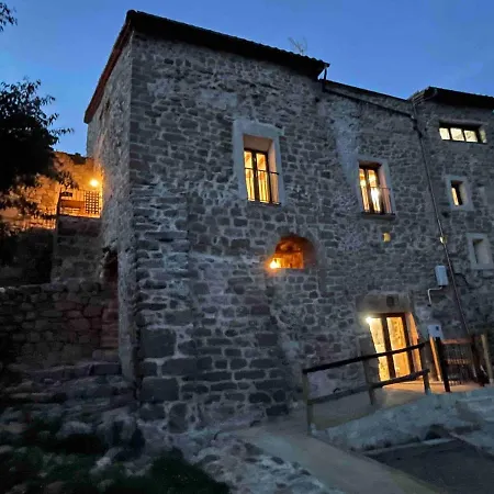 Castell De L'aguda