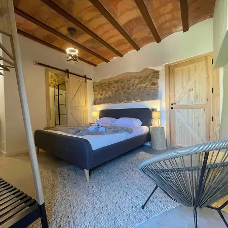 Castell De L'aguda Hotel
