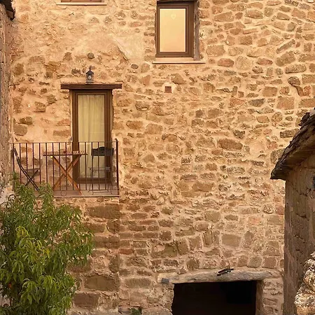 Castell De L'aguda Hotel *