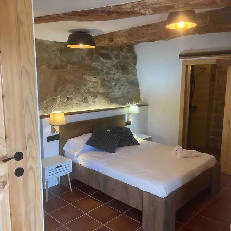 Otel Castell De L'aguda