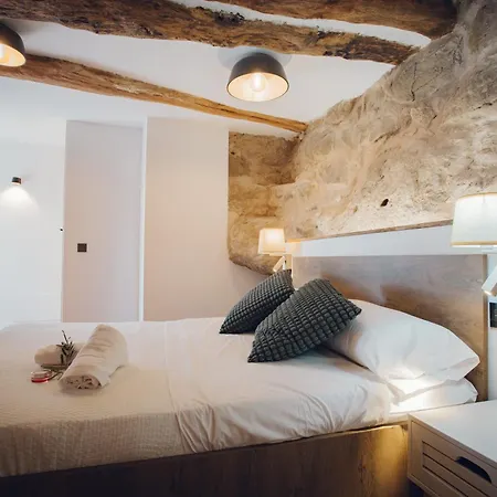 Hotel Castell De L'aguda Tora de Riubregos